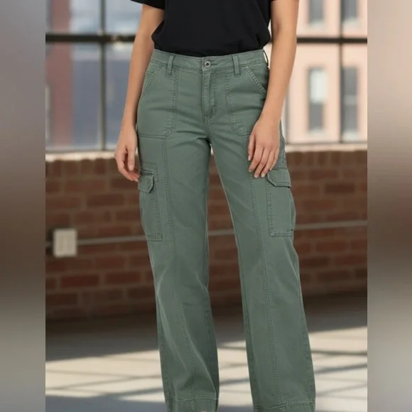 Abercrombie & Fitch Cargo Pants Womens Size 24/00 Green - Picture 1 of 5